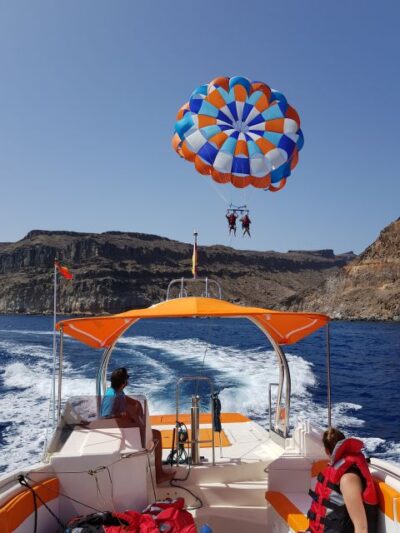 Puerto Rico de Gran Canaria : Parasailing - Where to Meet at the Pier (Grill Costa Mar and the Yellow Flag)