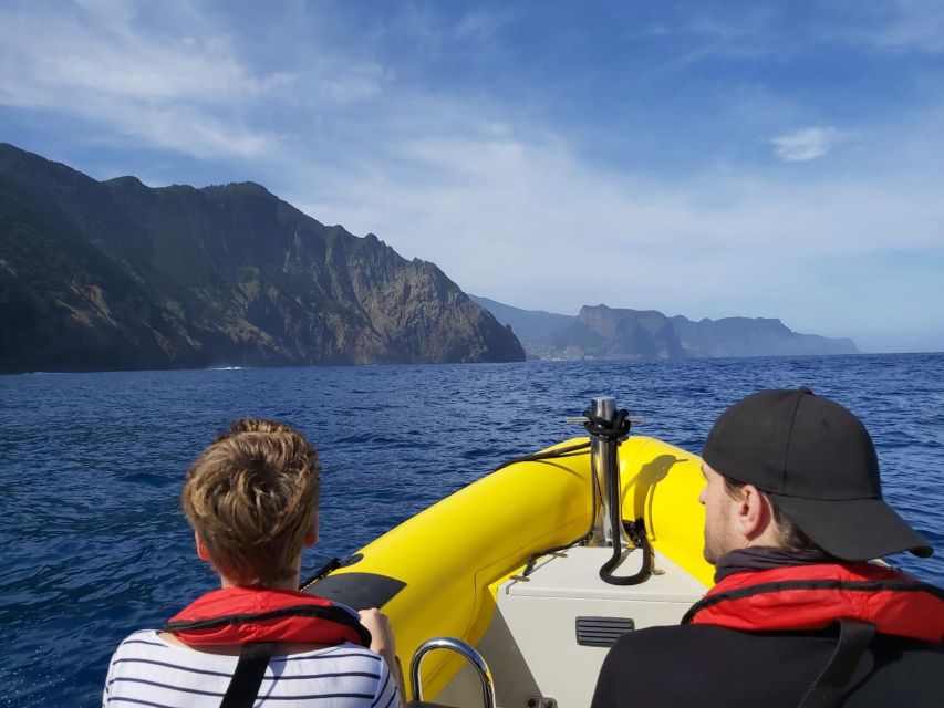 Quinta do Lorde: Kayak Experience in Ponta de São Lourenço - Casa do Sardinha Nature Spot Café: The Smart Break in the Middle