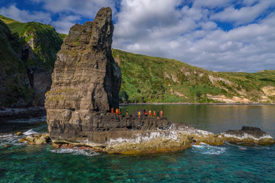 Rabo de Peixe: Cave Boat Tour on The North Coast - Guide quality: why Luis-style narration makes the whole trip better