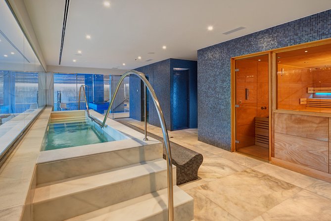 Relaxing back massage & day SPA - Inside Mallorca Wellness SPA: Pools, Jacuzzi, and Heat Rooms