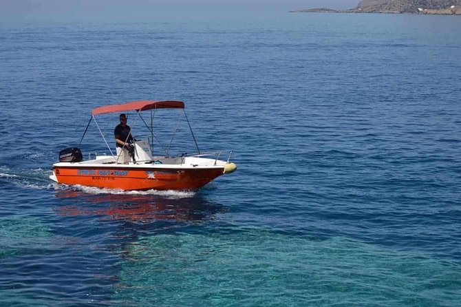 RENT A BOAT 5,5m - 30hp LICENSE FREE Chora Sfakion, Sfakia - Why Sfakia Port works so well for a DIY boat day