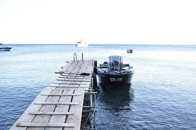 Rent a Boat in Santorini without a License - Meeting Point, Getting There, and Staying in Sync