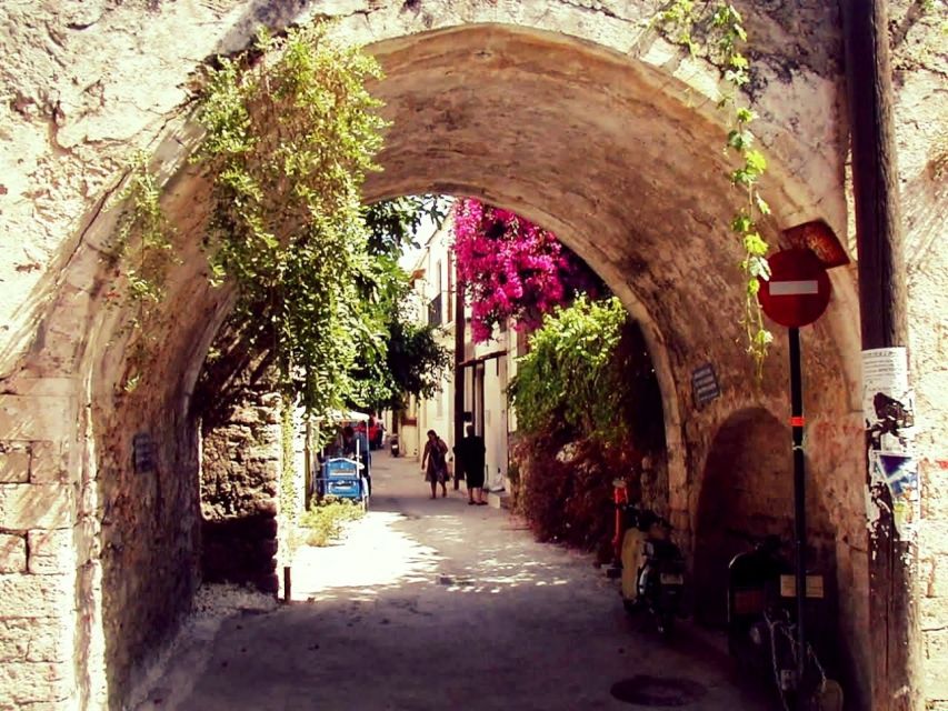 Rethymno: Old Town Walking Tour with Meal - The phyllo atelier in a Venetian mansion: paper-thin dough and 63 years of practice