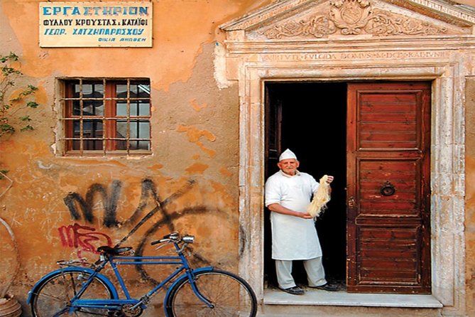 Rethymno Walking & Gastronomy Tour - Fortezza help after the tour (ticket not included)