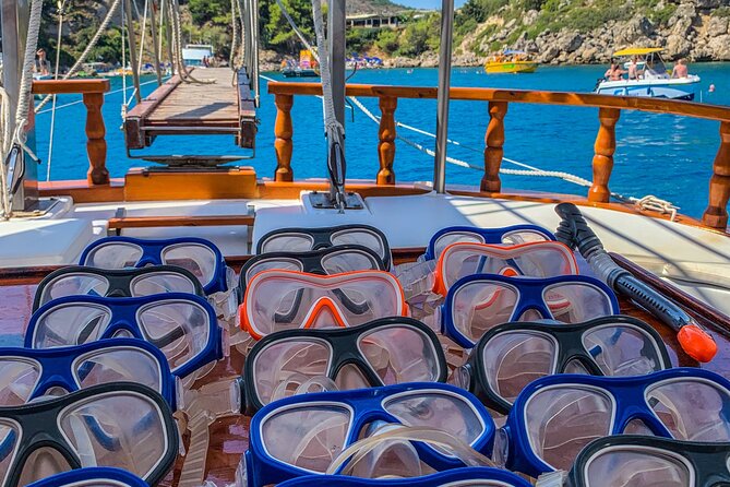 Rhodes Day Cruise (with lunch & unlimited drinks) 5,5 Hours - Anthony Quinn Bay: The Favorite Swim Stop for Many People