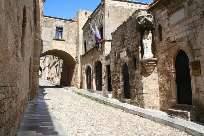 Rhodes Old Town Walking Tour (Small Group) - Colossus of Rhodes: a short stop with big context