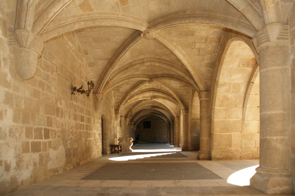 Rhodes: Palace of Grand Master Ticket & Rhodes SG audio tour - Getting into the palace without losing time