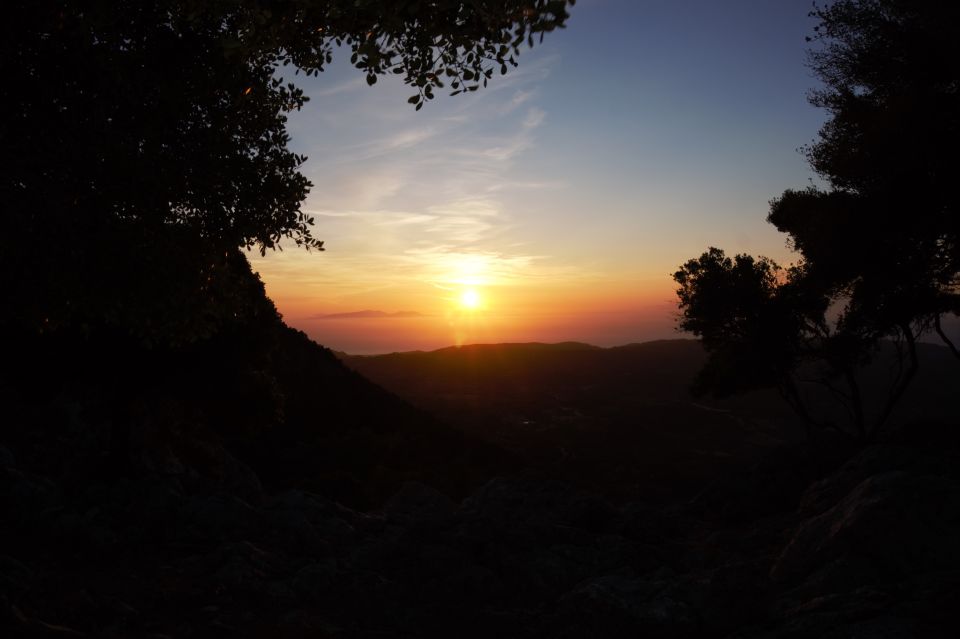 Rhodes: Profitis Ilias Guided Sunset Hike - Snack break, then sunset: timing your best views
