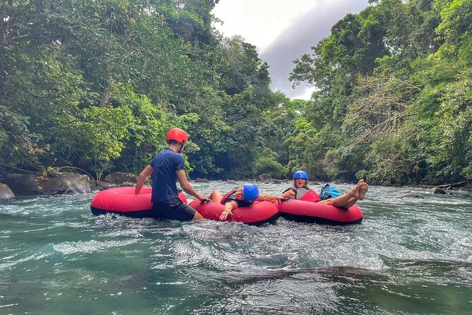 Río Celeste: Tubing Adventure in the Río Celeste - The Blue Water Factor: Why This River Looks Like It Does