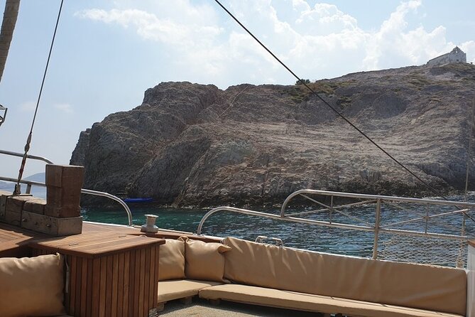 Round of Antiparos & Despotiko with Traditional Boat - BBQ lunch on board: what you’re actually paying for