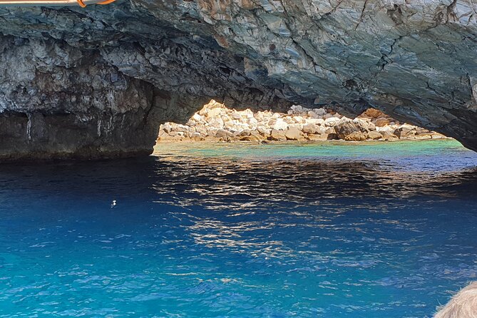 Round of Antiparos & Despotiko with Traditional Boat - The return ride: why your sea day can change at the end