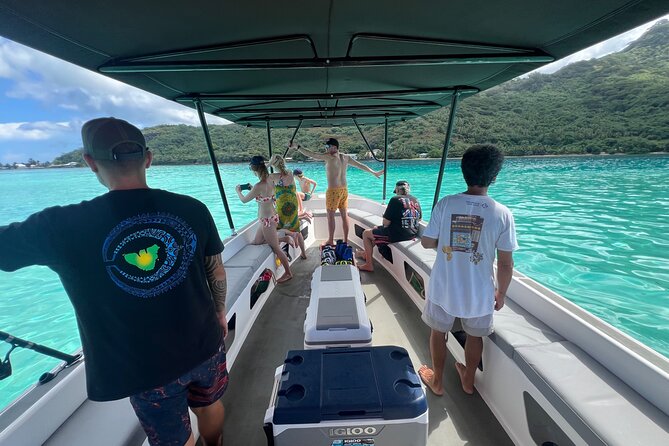 Sacred Experience Swimming with a Whale in Moorea - The guides, the safety focus, and why the rules feel strict in a good way