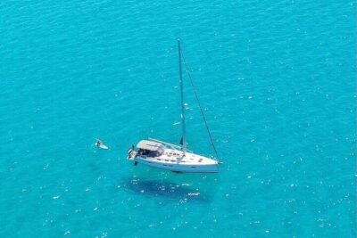 Sailing boat tour in the Maddalena Archipelago - The route: Maddalena Islands first, Santa Maria for the water