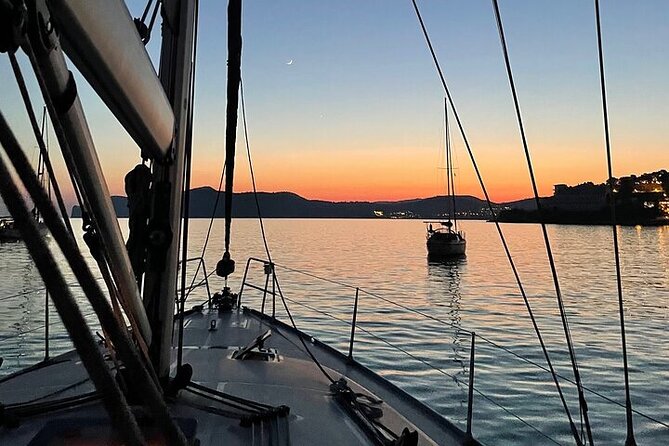 Sailing boat tour in the Maddalena Archipelago - How big is the group, and does it feel crowded