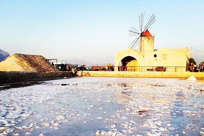 SALT TOUR-all inclusive: salt tour: Trapani, Paceco, Nubia - Meeting at the port: what the 2.5 hours looks like