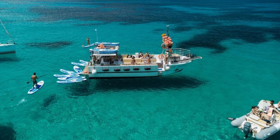 San Antonio: Cala Bassa, Cala Conta and Cave Boat Trip - Crew and vibes: attentive service plus the Matias photo factor