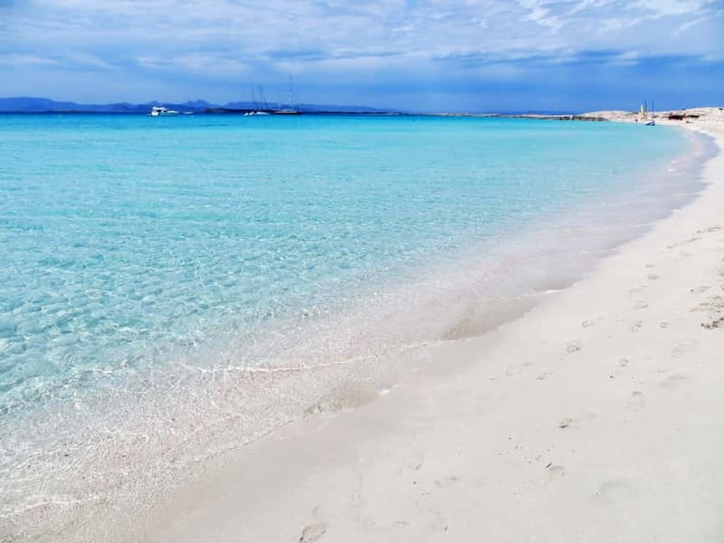 San Antonio: Es Vedrà & Formentera Boat Tour with Snorkeling - Who this tour suits best (and who might want another option)