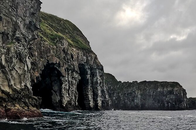 San Miguel: Boat Tour – Volcanic Wonders, Caves & History - Porto de Santa Iria: High-Cliff Port History in a Modern Bay