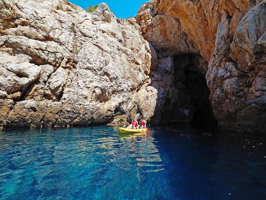 Sant Elm: Guided kayak tour to Cala en Tío with caves - Why Sant Elm’s coastline works so well for kayaking