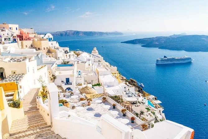 SANTORINI 1 day Guided Excursion with HIGHSPEED from CRETE - Oia in about 2 hours: iconic streets, limited breathing room