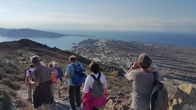 Santorini: 4hr Small Group Caldera Hike from Fira to Oia - The guide makes the difference: Names, pacing, and real help