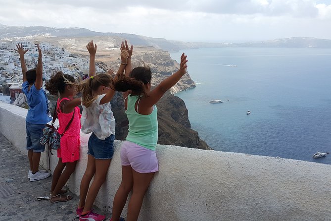 Santorini: 4hr Small Group Caldera Hike from Fira to Oia - Weather and terrain: How to pack so the hike stays fun