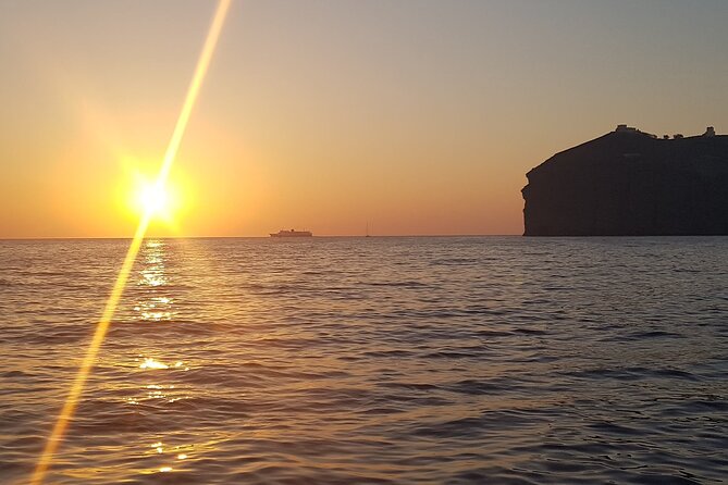 Santorini 5 - Hours Private Day Or Sunset Cruise with Bbq and Drinks - BBQ, mezze, wine, and beer: When lunch feels like part of the tour