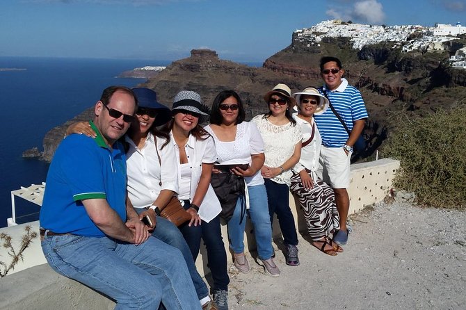 Santorini 8-Hour Private Tour with Hotel & Cruise Port Pickup - Stop 6: Red Beach Photo Stop (30 minutes)