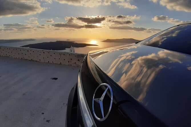 Santorini: Airport or Port One-Way Private Transfer - Who should book this transfer?