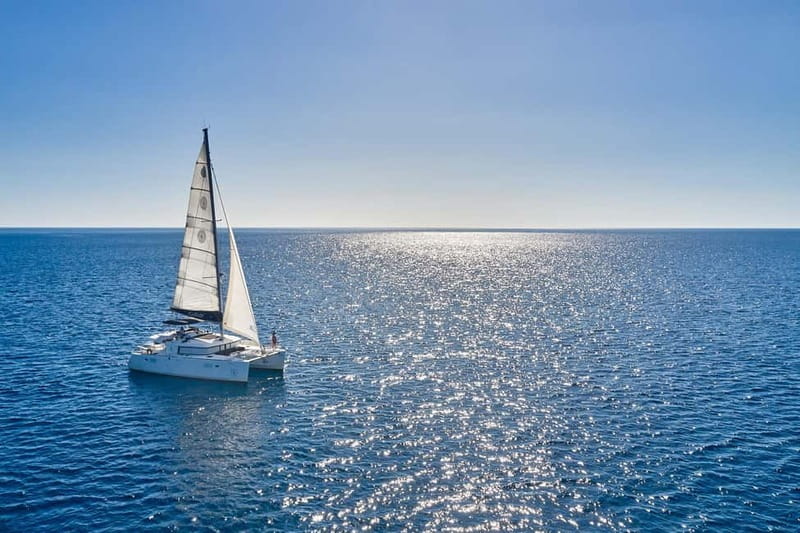 Santorini: Caldera Classic Catamaran Cruise w/ Meal & Drinks - FAQ