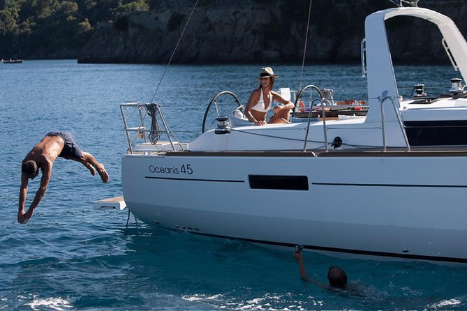 Santorini Caldera Private Sailing Boat Cruise - Mesa Pigadia and the Rocks: A Caldera Stop With More “Wow” Than Waiting