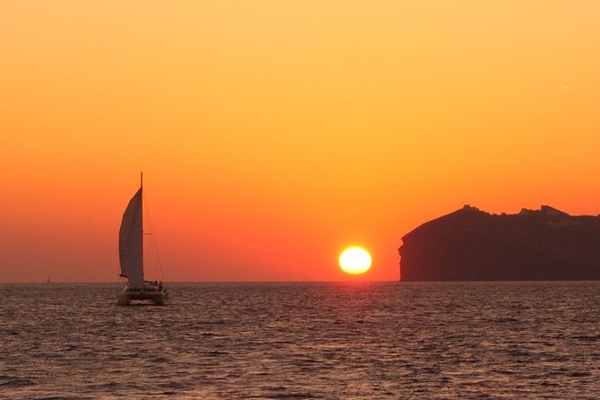Santorini Caldera Sailing Tour with BBQ Lunch and Drinks - Palea Kameni and Nea Kameni: Volcanic Islands and Warm Springs
