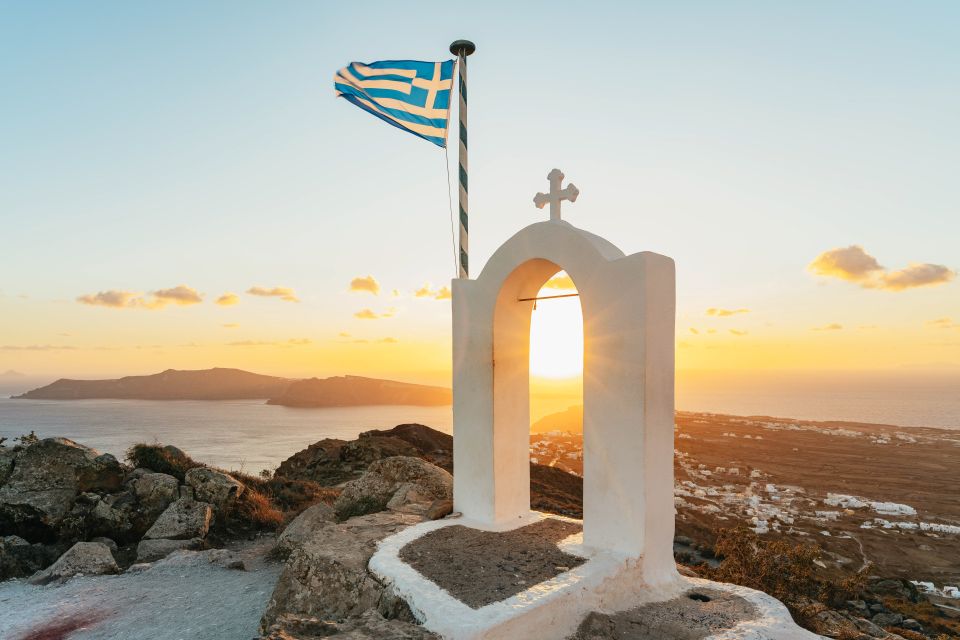 Santorini: Caldera Trail Guided Hike and Sunset Viewing - Santorini’s Caldera Rim, Villages, and That Late-Day 360 View