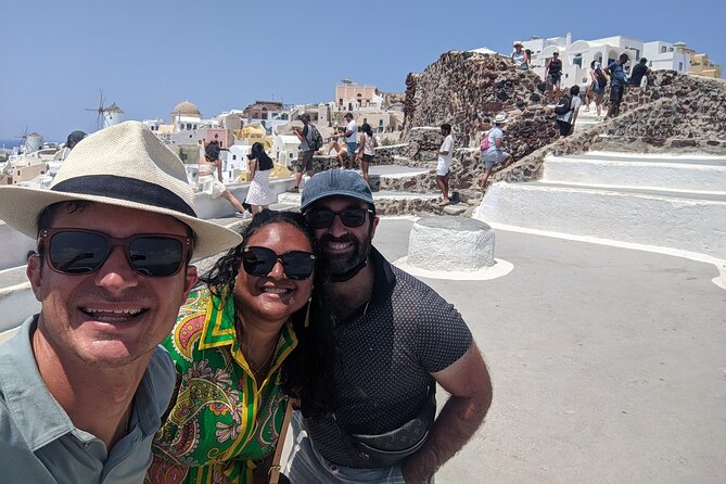 Santorini Classic Highlights and Sightseeing Private Tour - Akrotiri area and Red Beach: ticketed time plus a lighthouse photo stop
