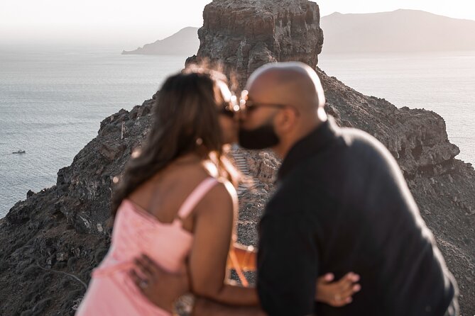 Santorini: Customized Private Photoshoot Walk in Oia - What you’ll see on the walk: domes, classic views, and photo-ready streets