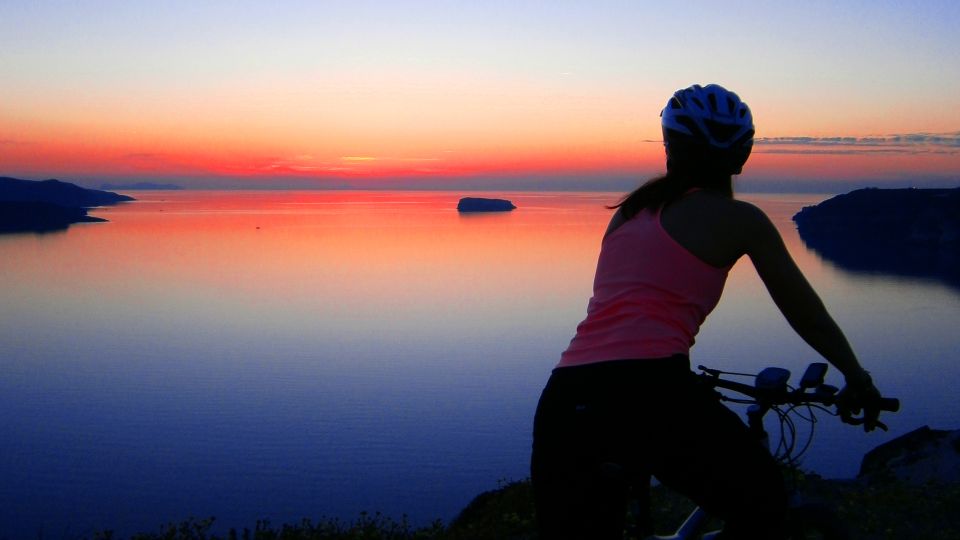 Santorini: Electric Mountain Bike Adventure - Vlichada Port to Perivolos: private beach time and refreshments
