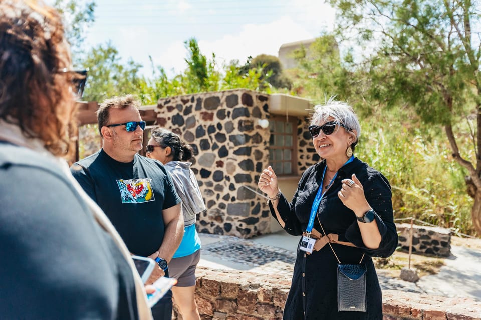 Santorini: Experience Akrotiri with a Licensed Tour Guide - Meeting Your Licensed Guide at Akrotiri’s Entrance (and Starting Fast)