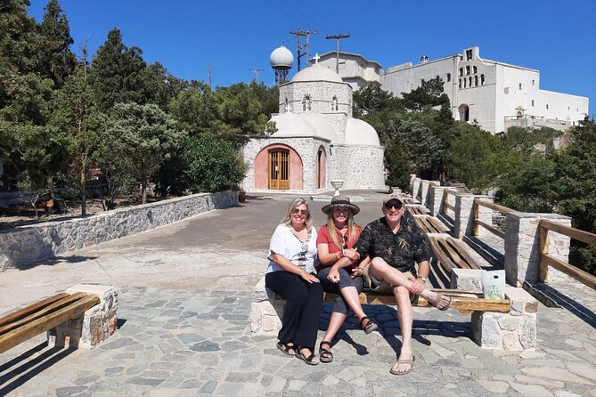 Santorini First-time Visitors Private Tour with Wine Tasting - Getting your bearings fast: Firostefani and the Three Bells