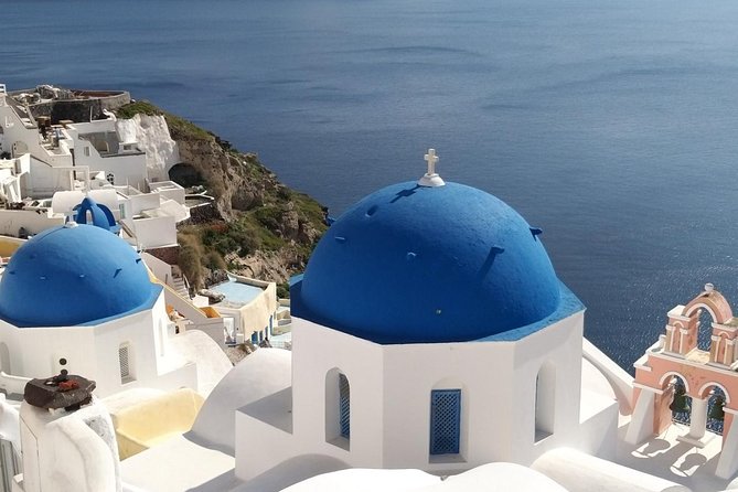 Santorini First-time Visitors Private Tour with Wine Tasting - Kamari Beach: a calming break on Santorini’s south-east coast
