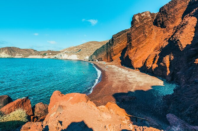 Santorini: Full Island Tour & Sunset with Local Guide & Pick-up - Oia at sunset: free time + the best chance to nail the timing