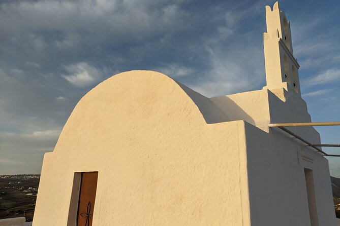 Santorini Instagram and TikTok Photo Spots Private Tour - Megalochori’s traditional lanes: the calmer middle stop