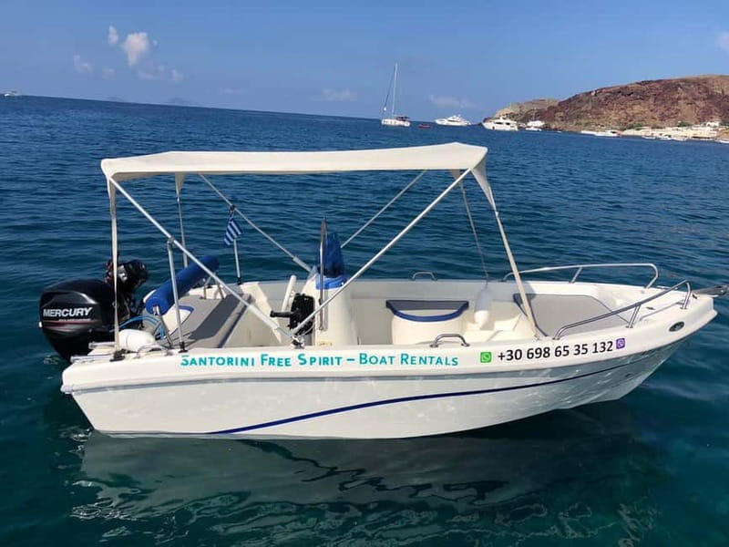 Santorini: License-Free Boat Rental with Ice, Water, & Fruit - Santorini by boat, without the “tour-group” feeling