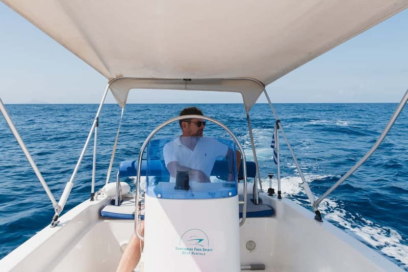 Santorini: License-Free Boat Rental with Ice, Water, & Fruit - What’s included onboard (and why it actually matters)