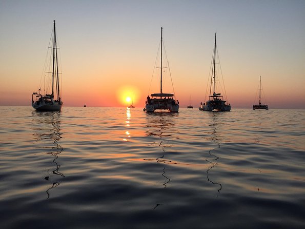 Santorini Luxury Catamaran Sunset Cruise with BBQ, Drink and Transfer - Boat Comfort, Group Size, and the On-Deck Reality