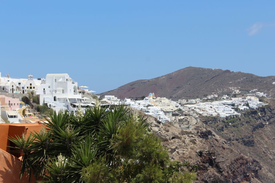 Santorini: Mesa Gonia, Pyrgos and Oia Tour - Finishing in Oia: How to Time the Sunset Without Stress