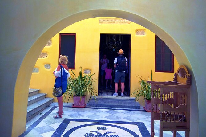 Santorini Must-See Highlights: Private Shore Tour - Red Beach and the south-coast lava cliffs: photos with attitude