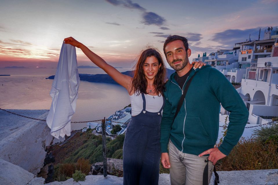 Santorini: Night Hike, Wine Tasting, and Greek Dinner - Pickup at your hotel, meet in Fira, then walk toward Imerovigli