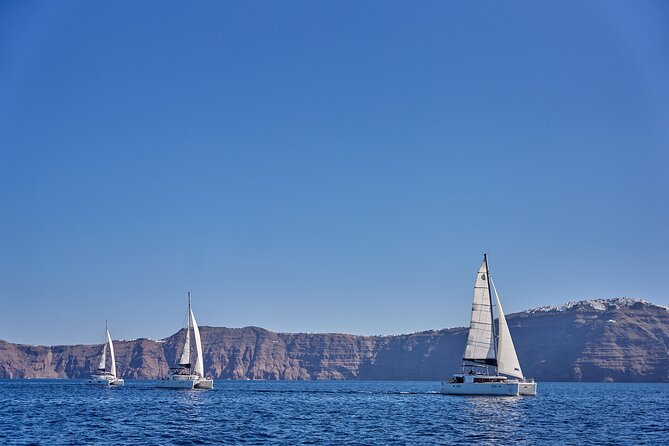 Santorini Oia: Caldera Luxury Day Cruise with BBQ & Drinks - Starting in Oia and Getting There Without Headaches