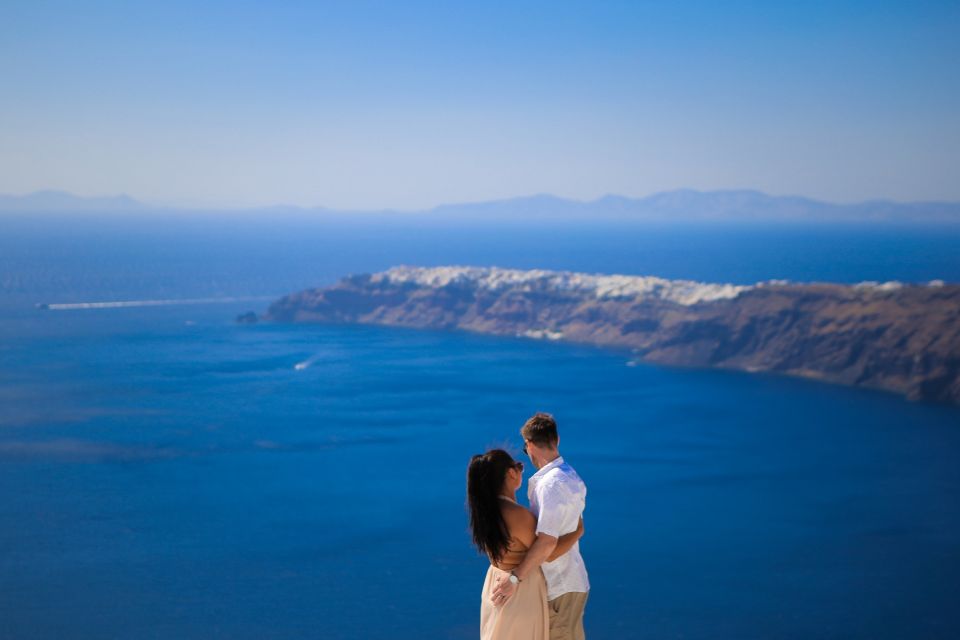 Santorini: Photo Shoot with a Private Vacation Photographer - Photo editing and delivery: what you get after the shoot