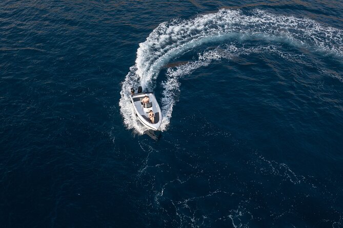 Santorini Private Adventure – Captain Your Own Cruise - Captain Your Own Santorini Day from Vlychada